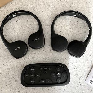 GM Wireless Car Headphones and Remote